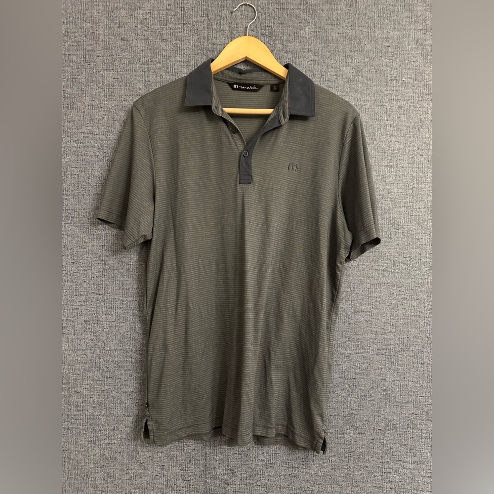 Travis Mathew golf shirt polo breathable fabric classic collar short sleeves M - Picture 2 of 7